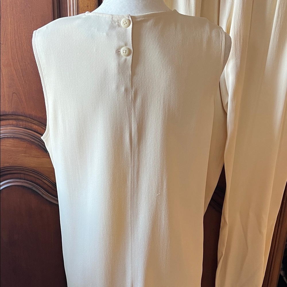 Elegant Cream Women's 2 piece outfit, Good condition, 12 - Picture 3 of 11
